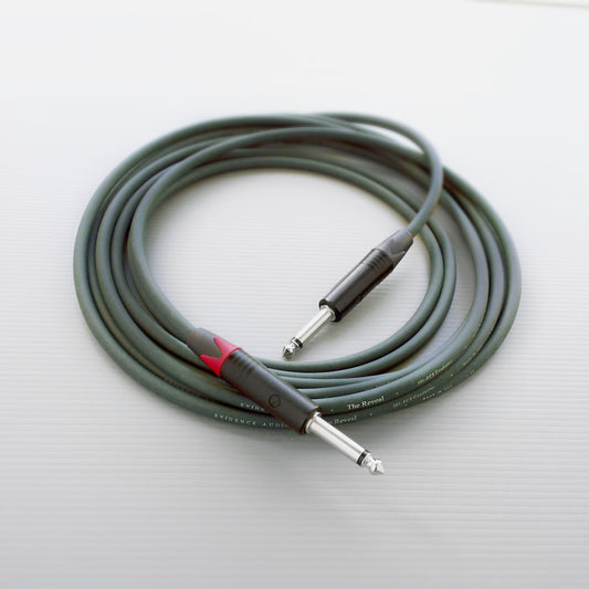 The Reveal Guitar Cable